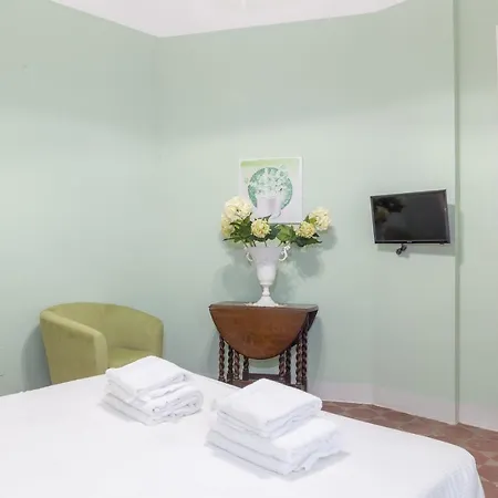 Apartment Pilastri Majestic Garden By Mmega Florence