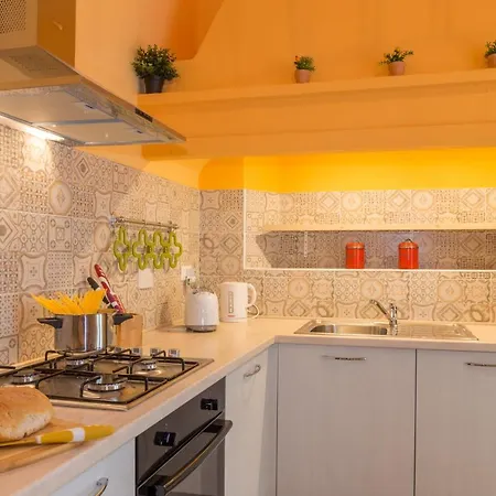 Pilastri Majestic Garden By Mmega Apartment Florence